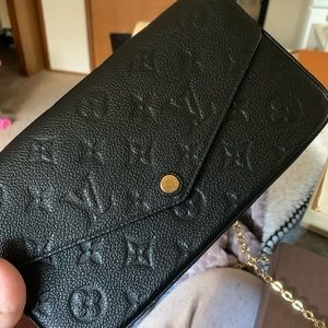 SOLD LOUIS VUITTON pochette felicie empreinte 🖤